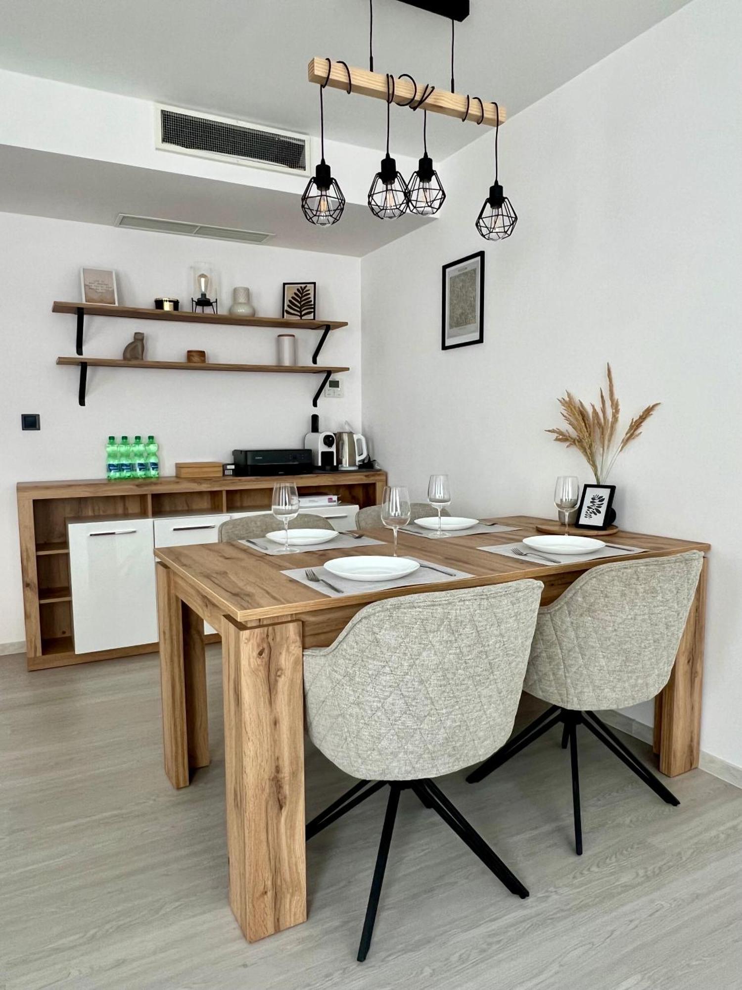 Skau Piano Family & Business Apartment Free Parking Bratislava Exterior photo